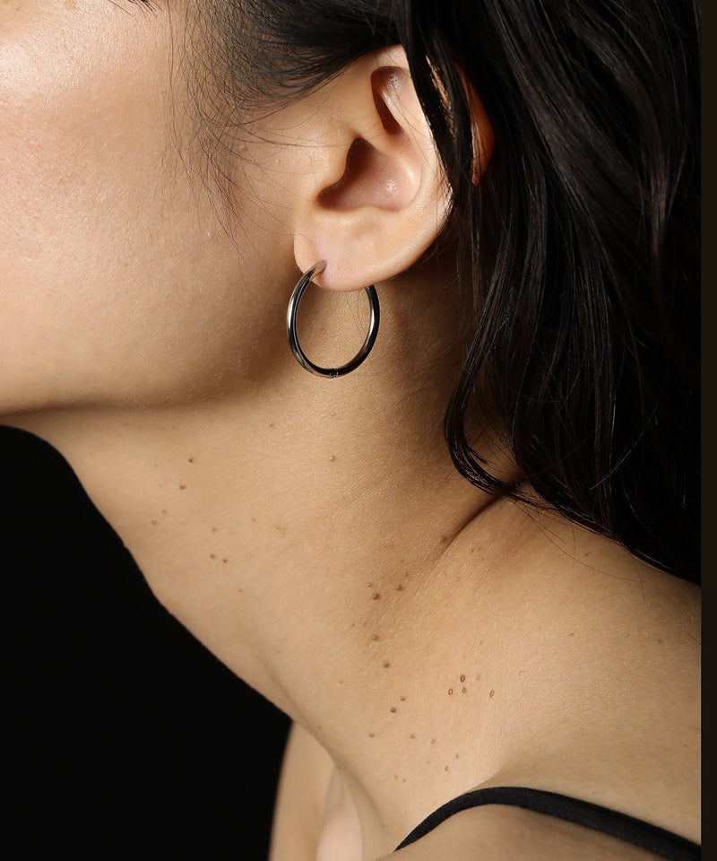 カラー：シルバー　太さ：2mm　直径：24mm