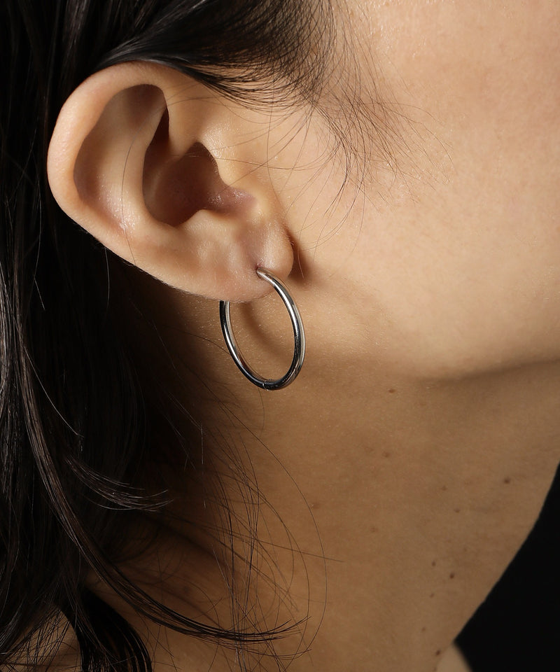 カラー：シルバー　太さ：2mm　直径：24mm