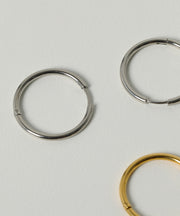 カラー：シルバー　太さ：2mm　直径：24mm