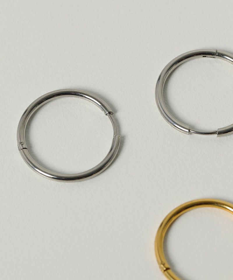 カラー：シルバー　太さ：2mm　直径：24mm