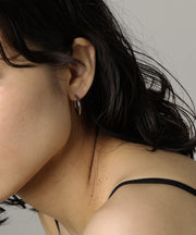 カラー：シルバー　太さ：2mm　直径：20mm