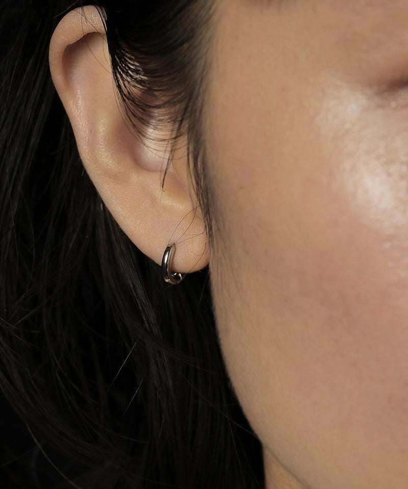 カラー：シルバー　太さ：2mm　直径：10mm