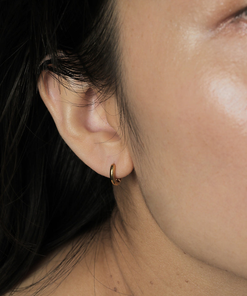 カラー：ゴールド　太さ：2mm　直径：10mm