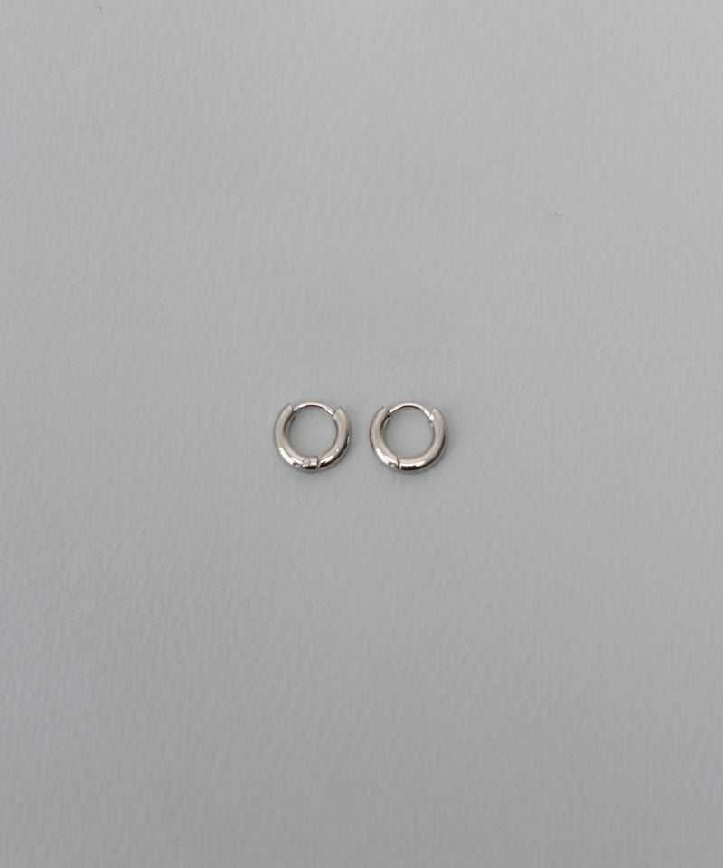 カラー：シルバー　太さ：2mm　直径：10mm