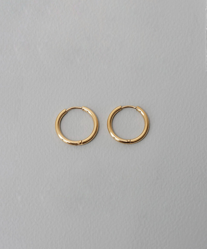 カラー：ゴールド　太さ：2mm　直径：18mm