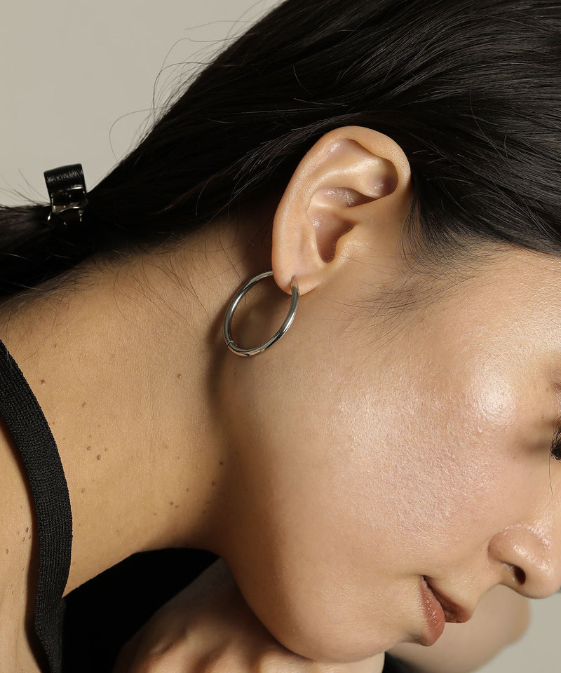 カラー：シルバー　太さ：2.5mm　直径30mm