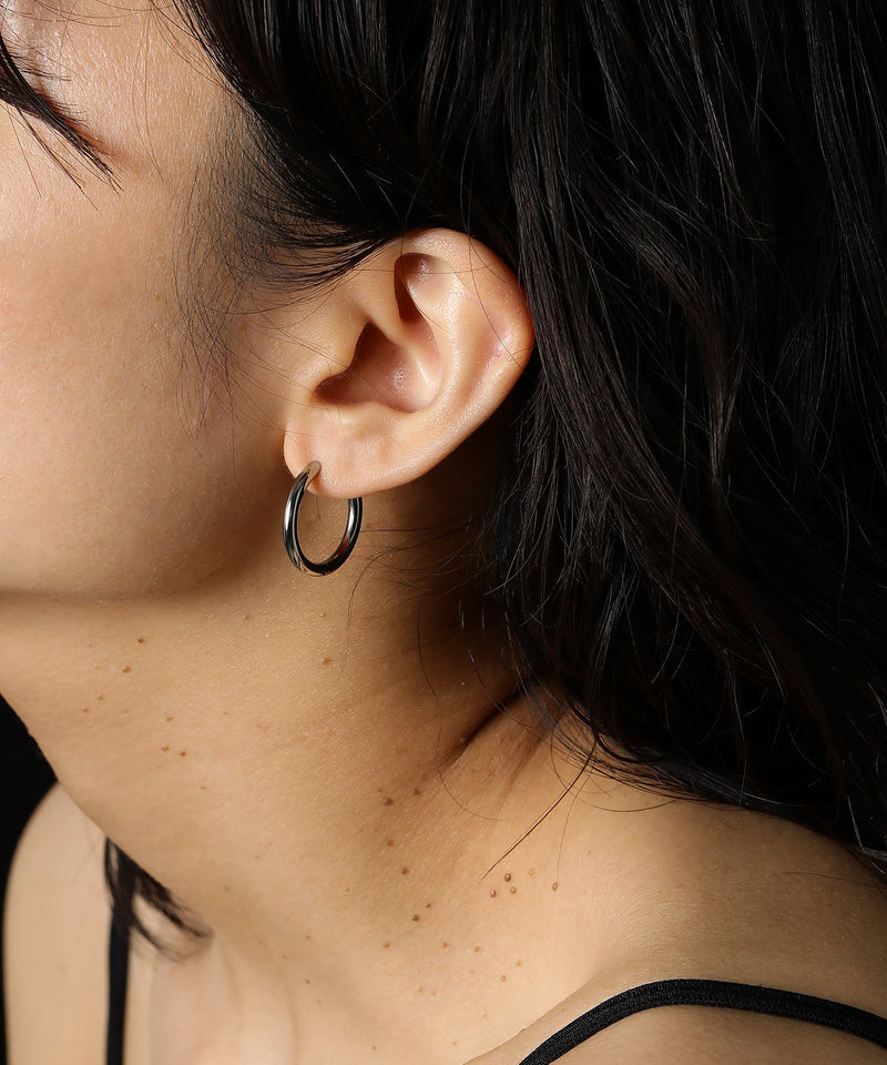 カラー：シルバー　太さ：2.5mm　直径21mm