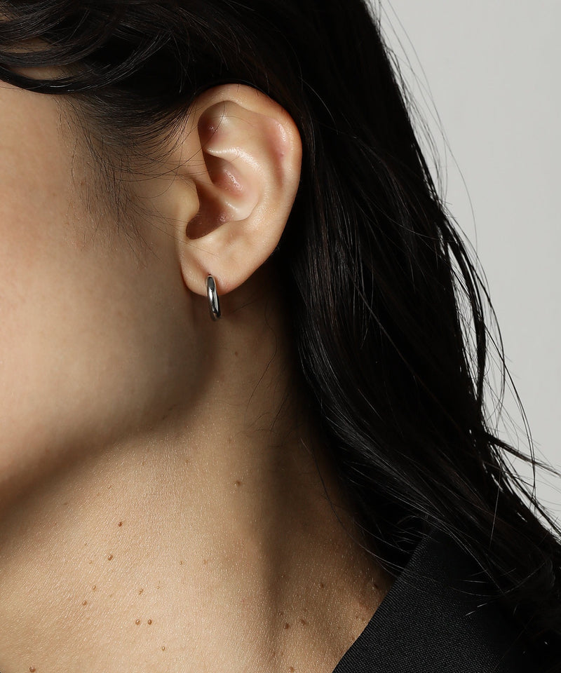 カラー：シルバー　太さ：2.5mm　直径13mm