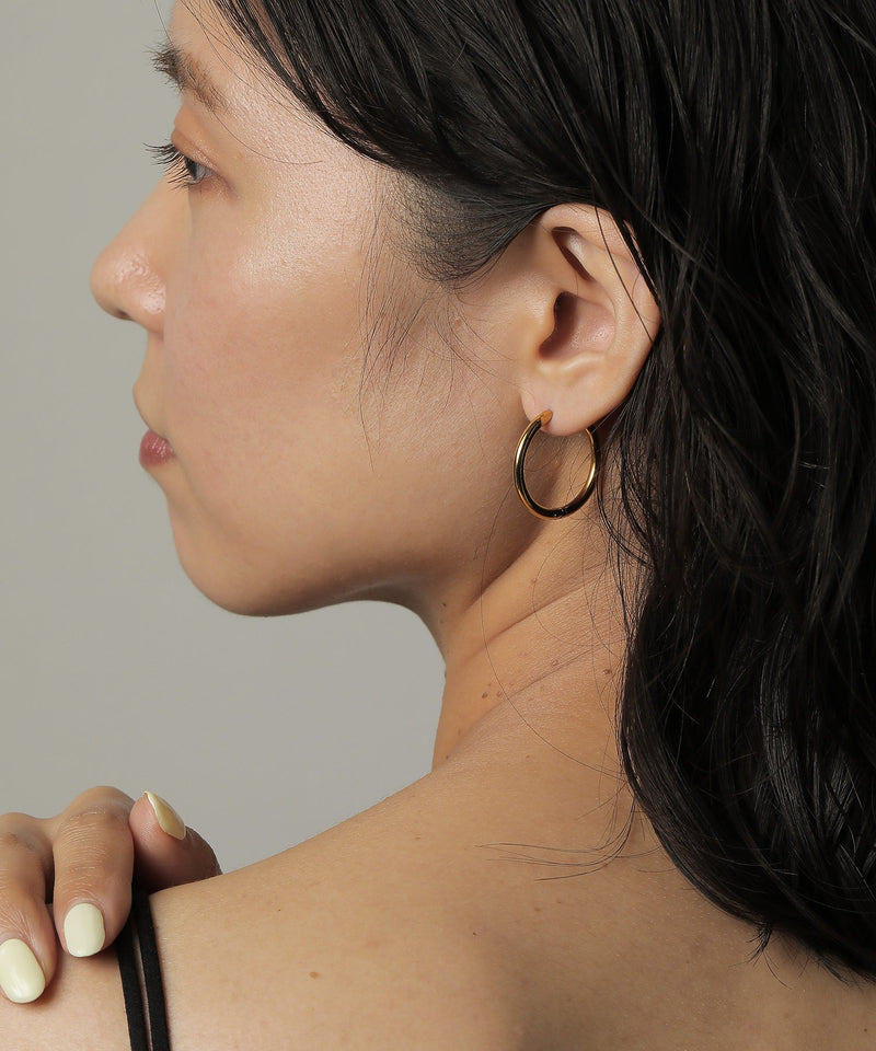 カラー：ゴールド　太さ：2.5mm　直径25mm