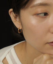 カラー：ゴールド　太さ：2.5mm　直径17mm