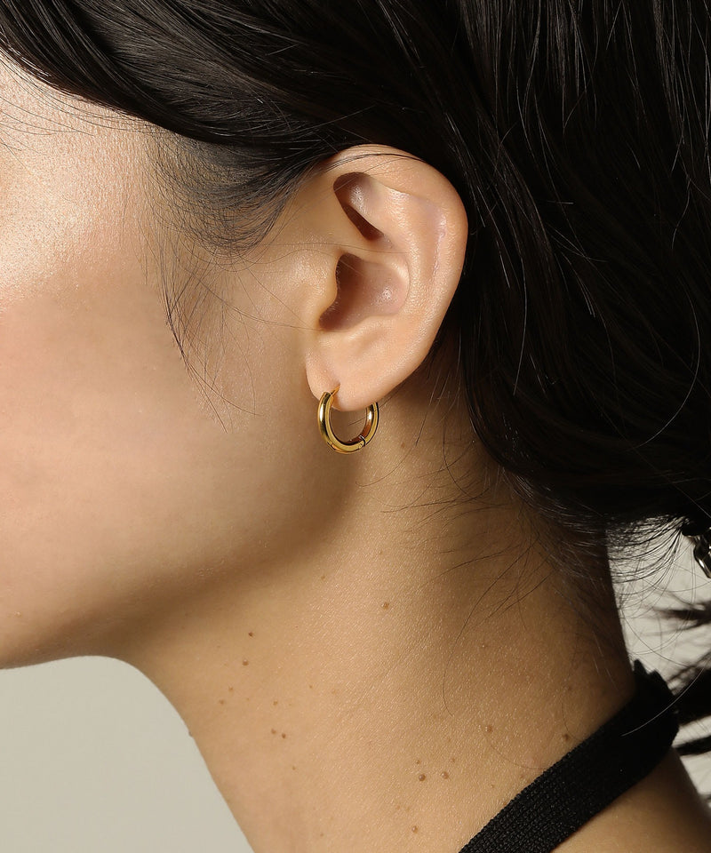 カラー：ゴールド　太さ：2.5mm　直径15mm