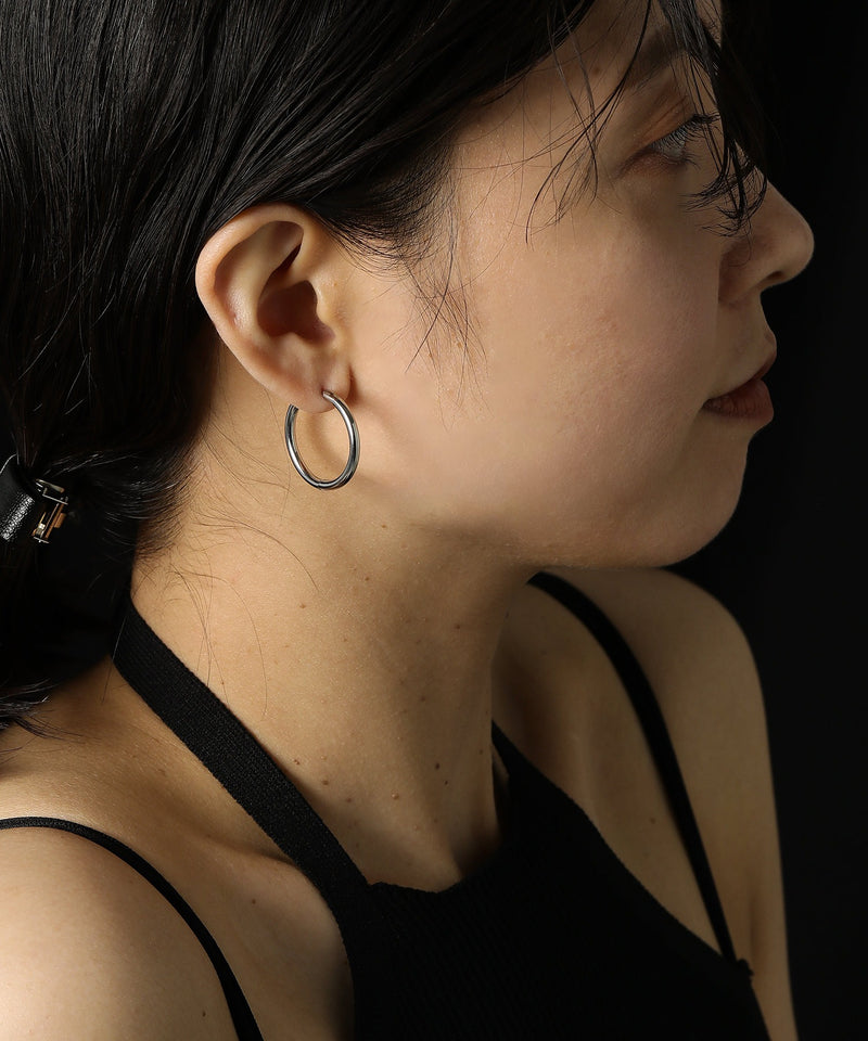 カラー：シルバー　太さ：2.5mm　直径25mm