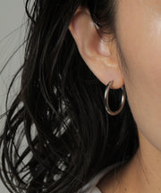 カラー：シルバー　太さ：2.5mm　直径23mm