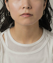 カラー：シルバー　太さ：2.5mm　直径23mm