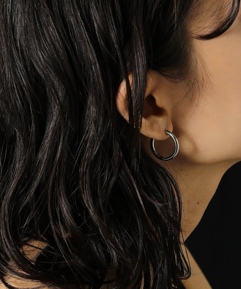 カラー：シルバー　太さ：2.5mm　直径21mm