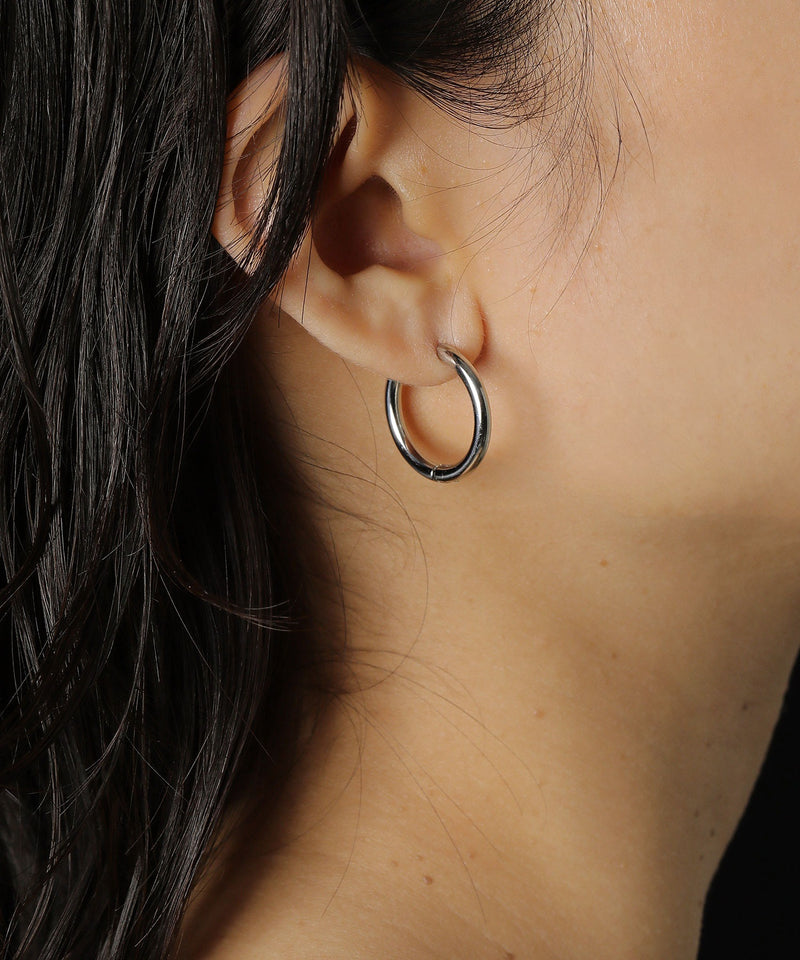 カラー：シルバー　太さ：2.5mm　直径21mm