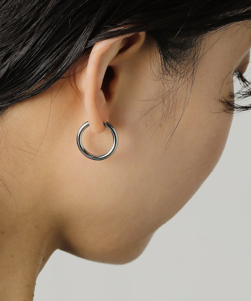 カラー：シルバー　太さ：2.5mm　直径19mm