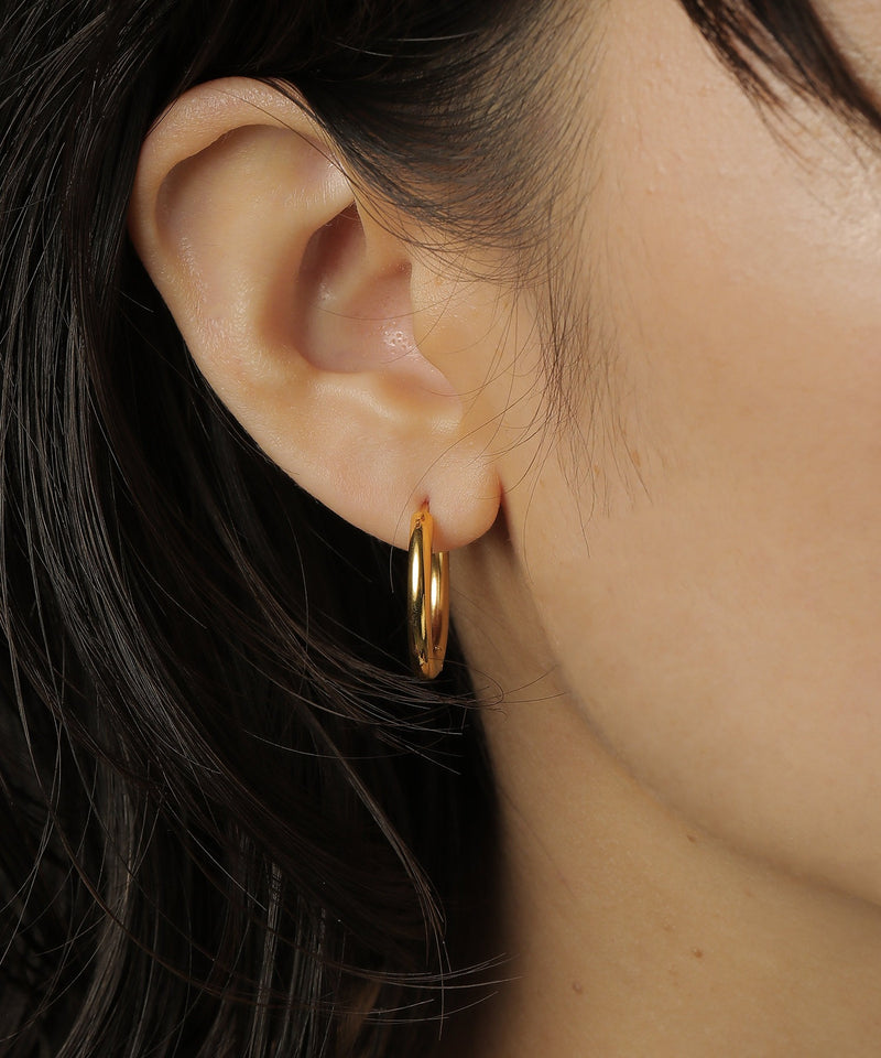 カラー：ゴールド　太さ：2.5mm　直径21mm