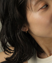 カラー：ゴールド　太さ：2.5mm　直径13mm