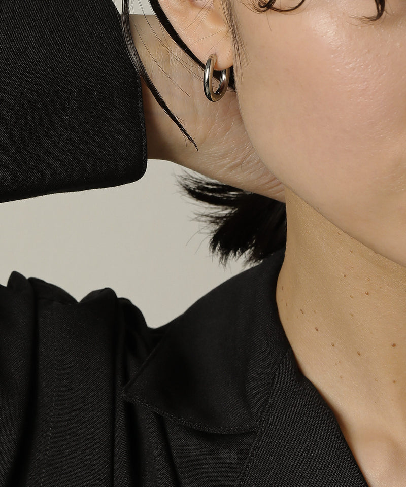 カラー：シルバー　太さ：3mm　直径：18mm