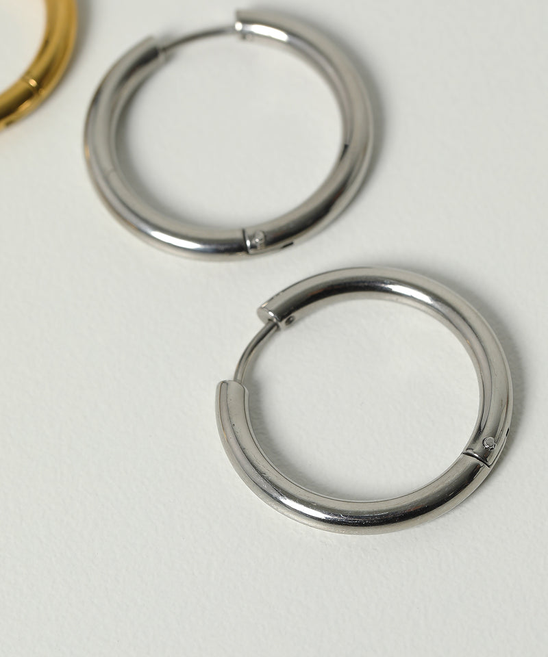 カラー：シルバー　太さ：3mm　直径：26mm