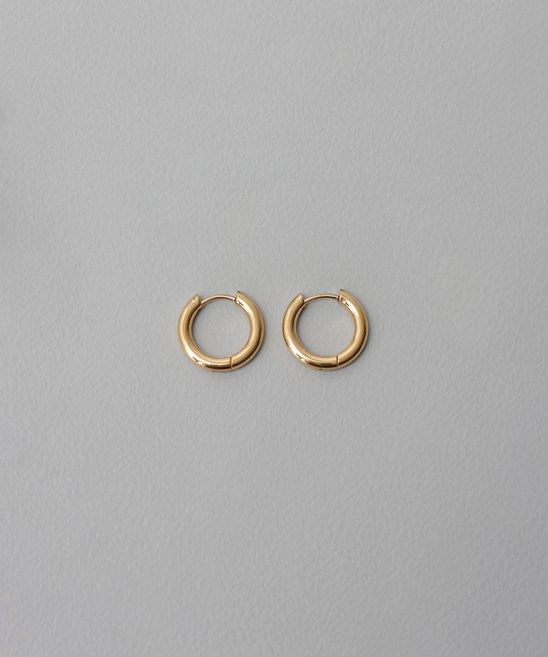 カラー：ゴールド　太さ：3mm　直径：18mm