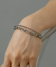 金属アレルギーを起こしにくいサージカルステンレス素材