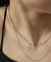 汗や水に強く変色しにくいためお風呂や温泉、海でもつけっぱなし◎