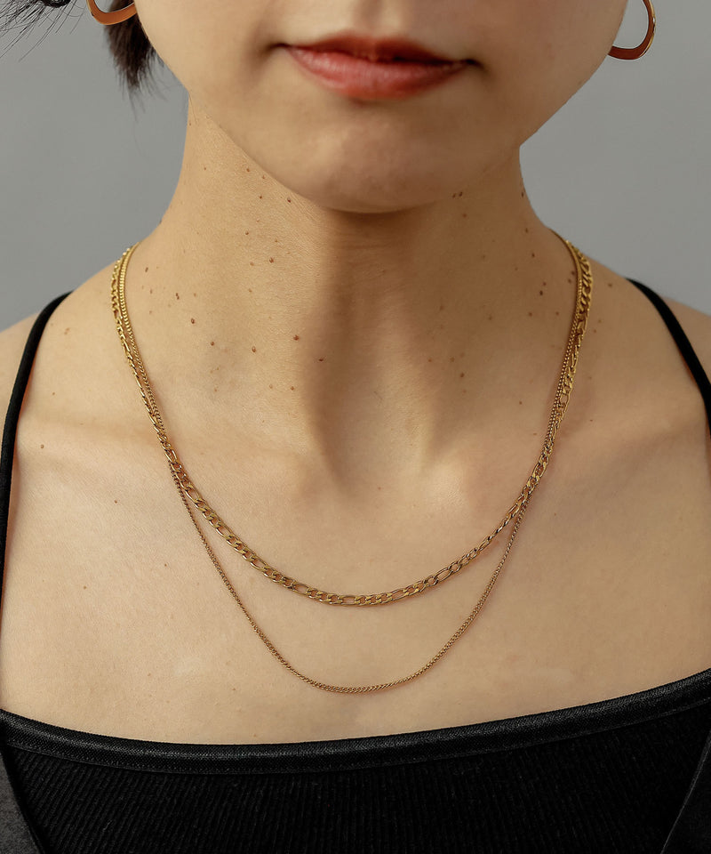 汗や水に強く変色しにくいためお風呂や温泉、海でもつけっぱなし◎