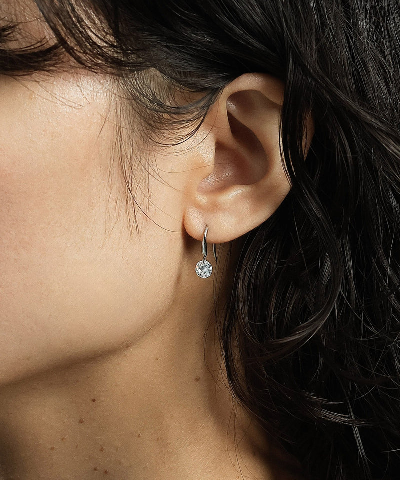 金属アレルギーを起こしにくいサージカルステン