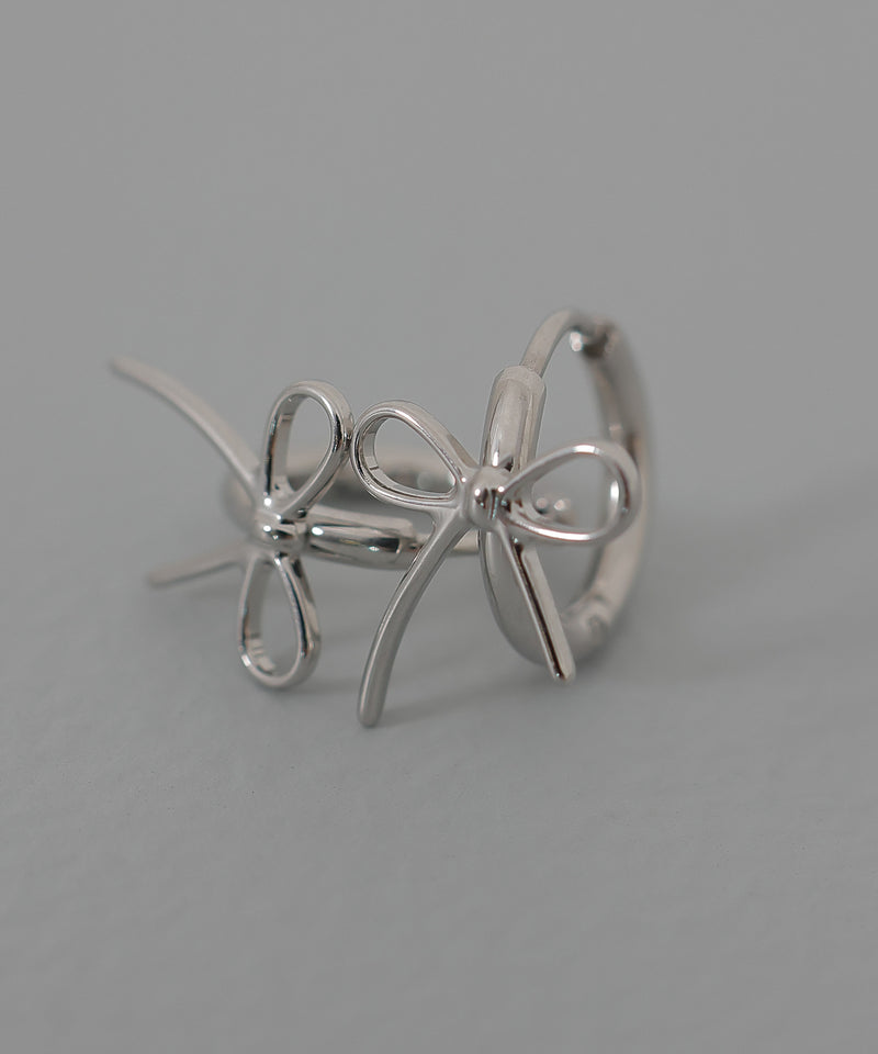 金属アレルギー対応 リボンモチーフピアス 華奢 サージカルステンレス