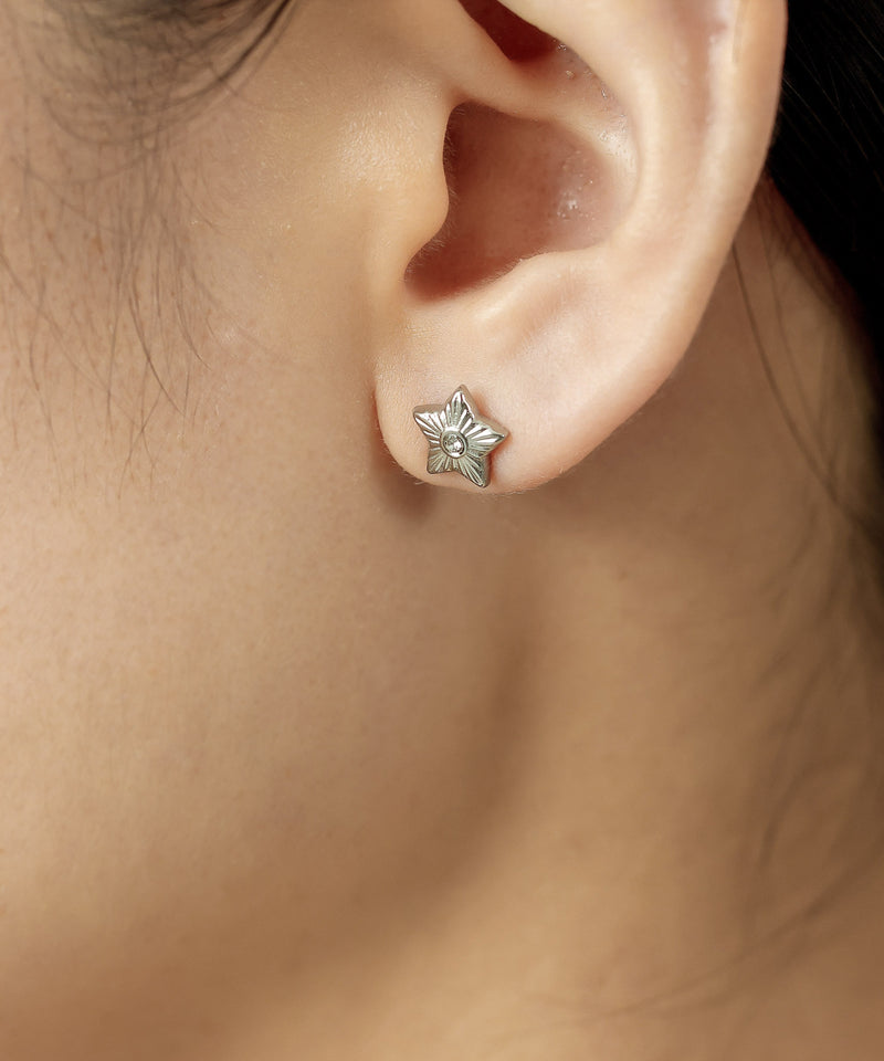 カラー：シルバー/ホワイトビジュー