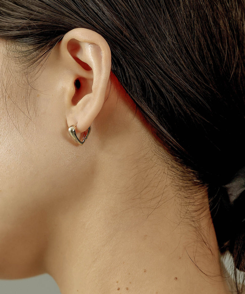 金属アレルギーを起こしにくいサージカルステンレス素材