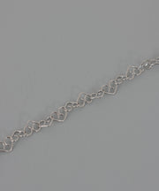 ハート型のパーツが連なったチェーン