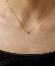 汗や水に強く変色しにくいためお風呂や温泉、海でもつけっぱなし◎