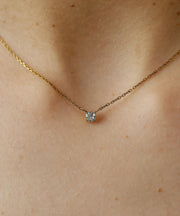 空気や汗に触れても錆びにくく熱や腐食にも強い素材