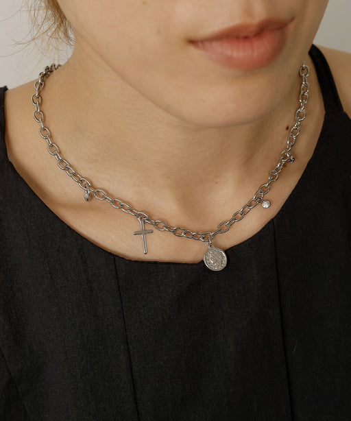 金属アレルギーを起こしにくいサージカルステンレス素材