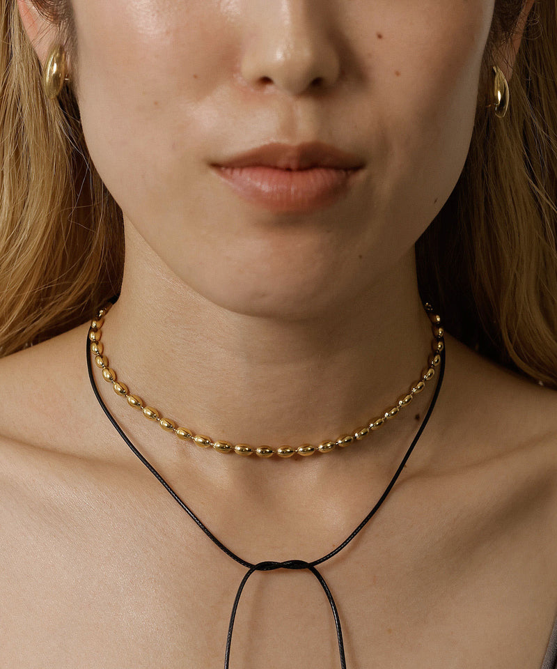 シンプルなコーデの時に重宝する存在感のあるデザイン