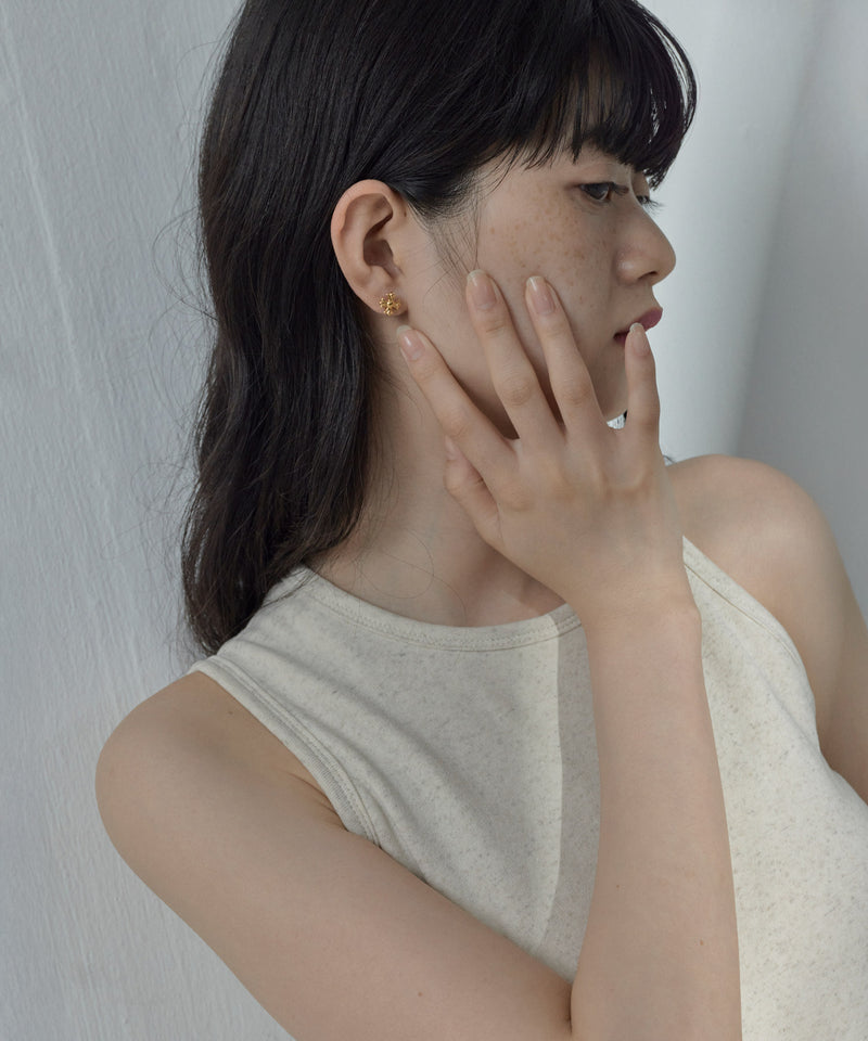 素肌にすっと馴染むスキンアクセ