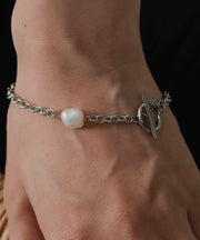 素肌にすっと馴染むスキンアクセ