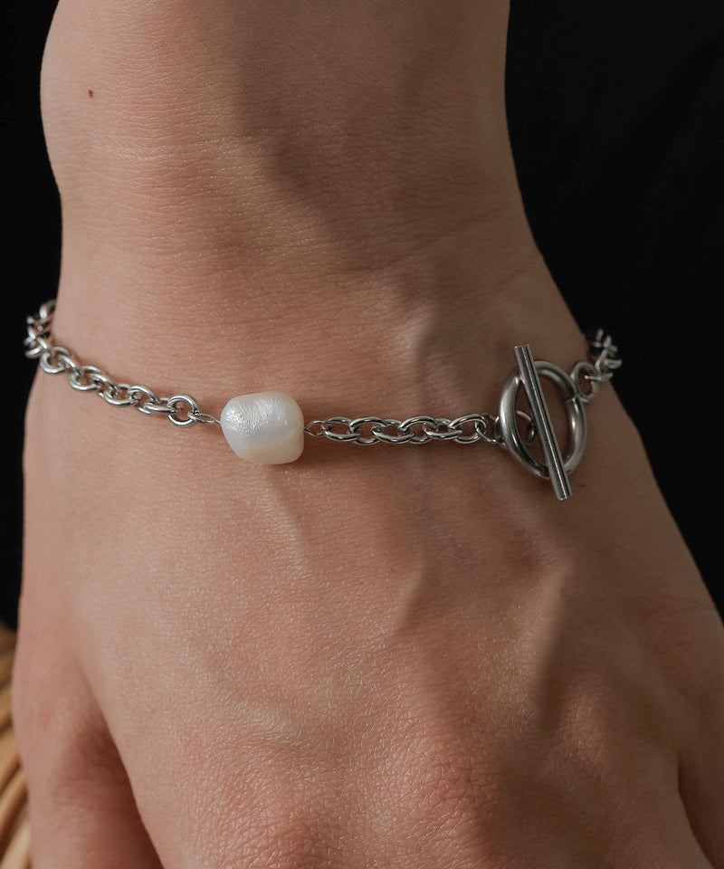 素肌にすっと馴染むスキンアクセ