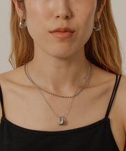 素肌にすっと馴染むスキンアクセ