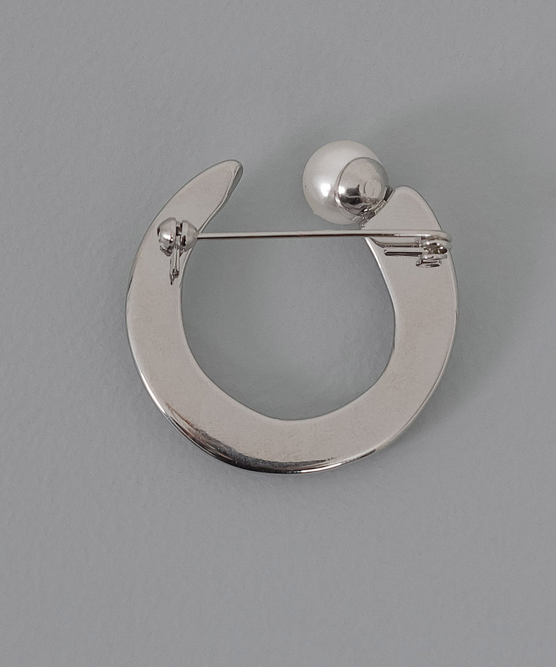 金属アレルギー対応 デザインモチーフパールブローチ サージカルステンレス