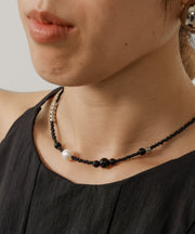 汗や水に強く変色しにくいためお風呂や温泉、海でもつけっぱなし◎