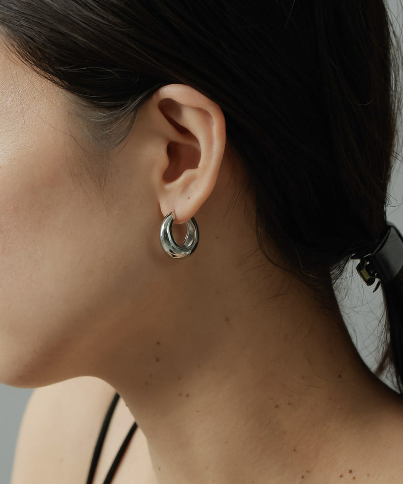 金属アレルギーを起こしにくいサージカルステンレス素材