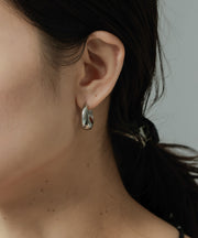 素肌にすっと馴染むスキンアクセ