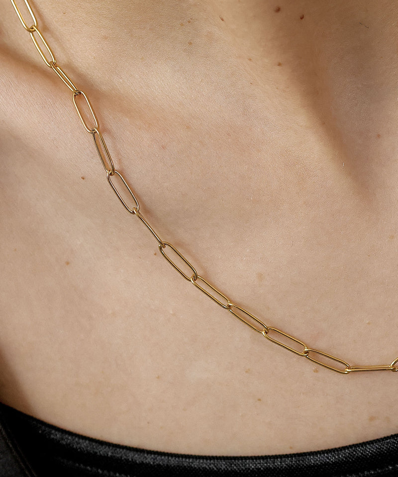 素肌にすっと馴染むスキンアクセ