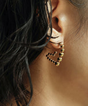 シンプルなコーデの時に重宝する存在感のあるデザイン