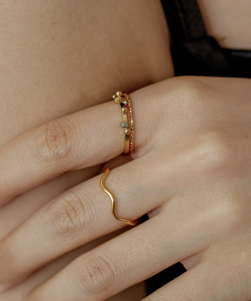 金属アレルギーを起こしにくいサージカルステンレス素材