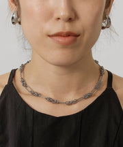 素肌にすっと馴染むスキンアクセ